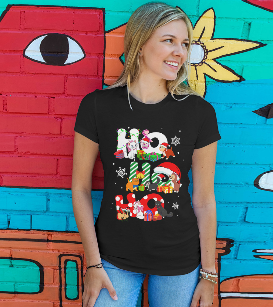 Disney Hohoho Christmas Cats Snowflakes Presents T-Shirt
