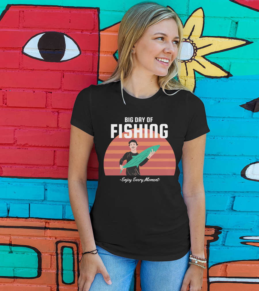 Big Day Of Fishing Enjoy Every Moment Retro Sunset Catch T-Shirt