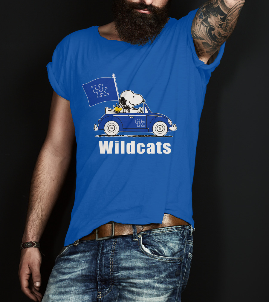 Snoopy Driving Kentucky Wildcats Car With Woodstock And UK Flag T-Shirt