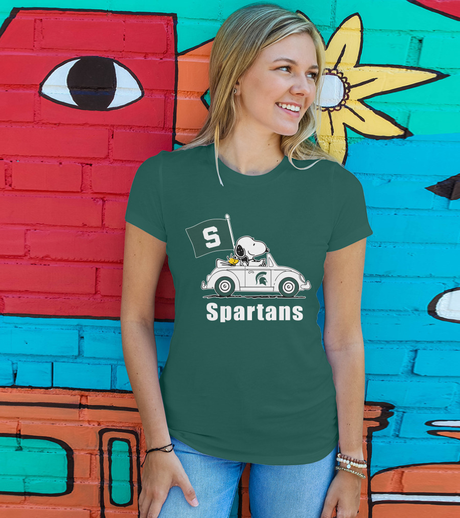 Snoopy Driving With Michigan State Spartans Flag T-Shirt