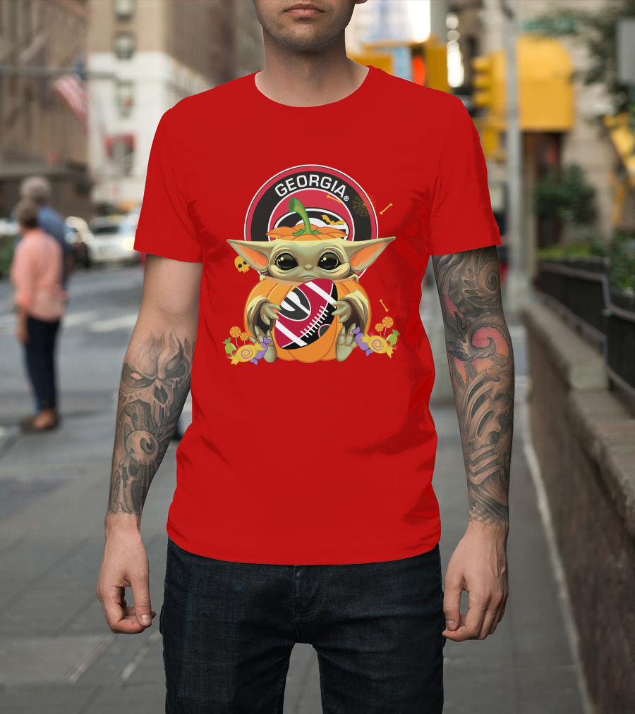 Halloween Pumpkin Baby Yoda Georgia Bulldogs Hug T-Shirt
