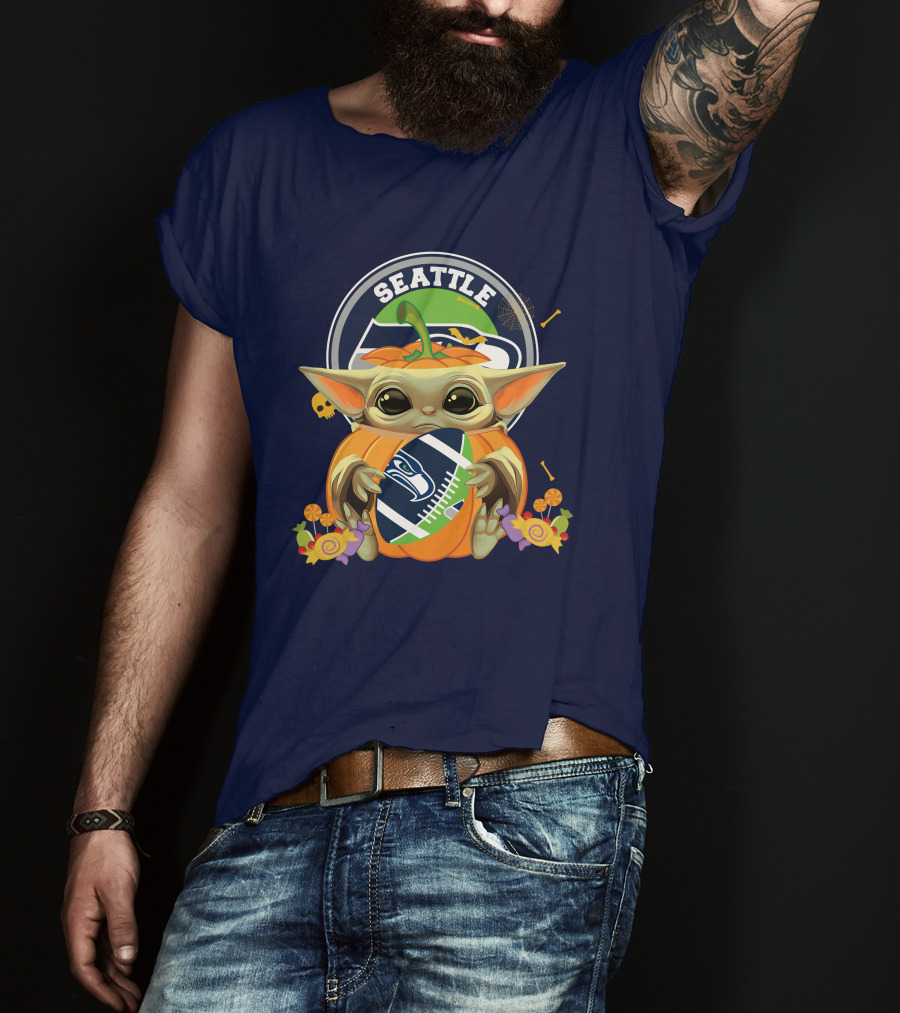 Seattle Seahawks Halloween Pumpkin Baby Yoda Hug T-Shirt