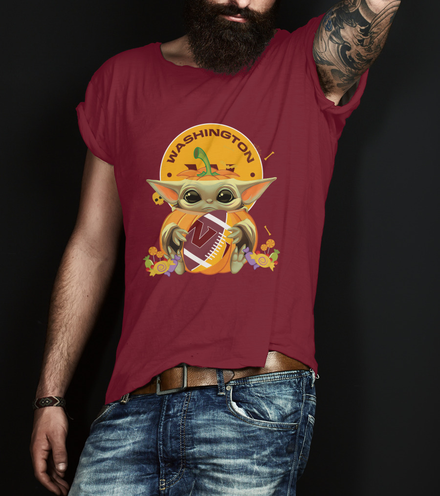 Halloween Baby Yoda Pumpkin Hugging Washington Football Team T-Shirt