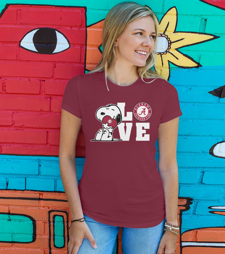 Snoopy Love Alabama Crimson Tide Football T-Shirt