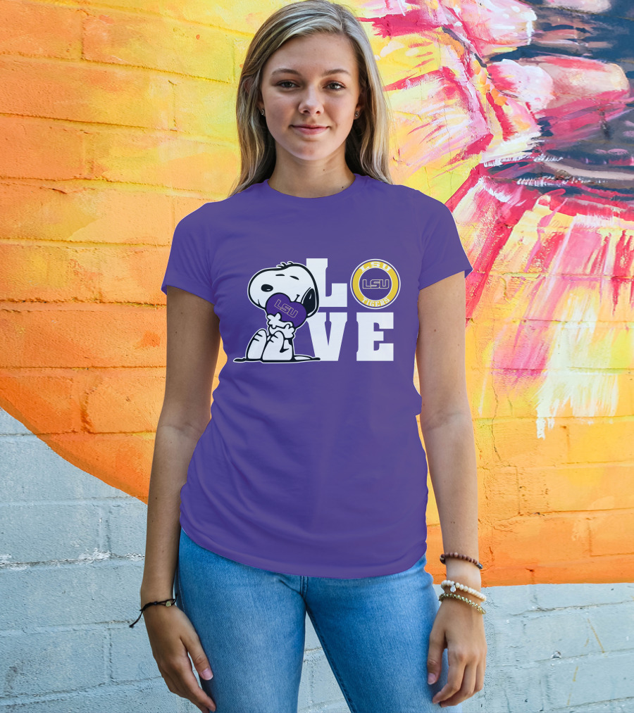 Snoopy Love LSU Tigers LSU T-Shirt