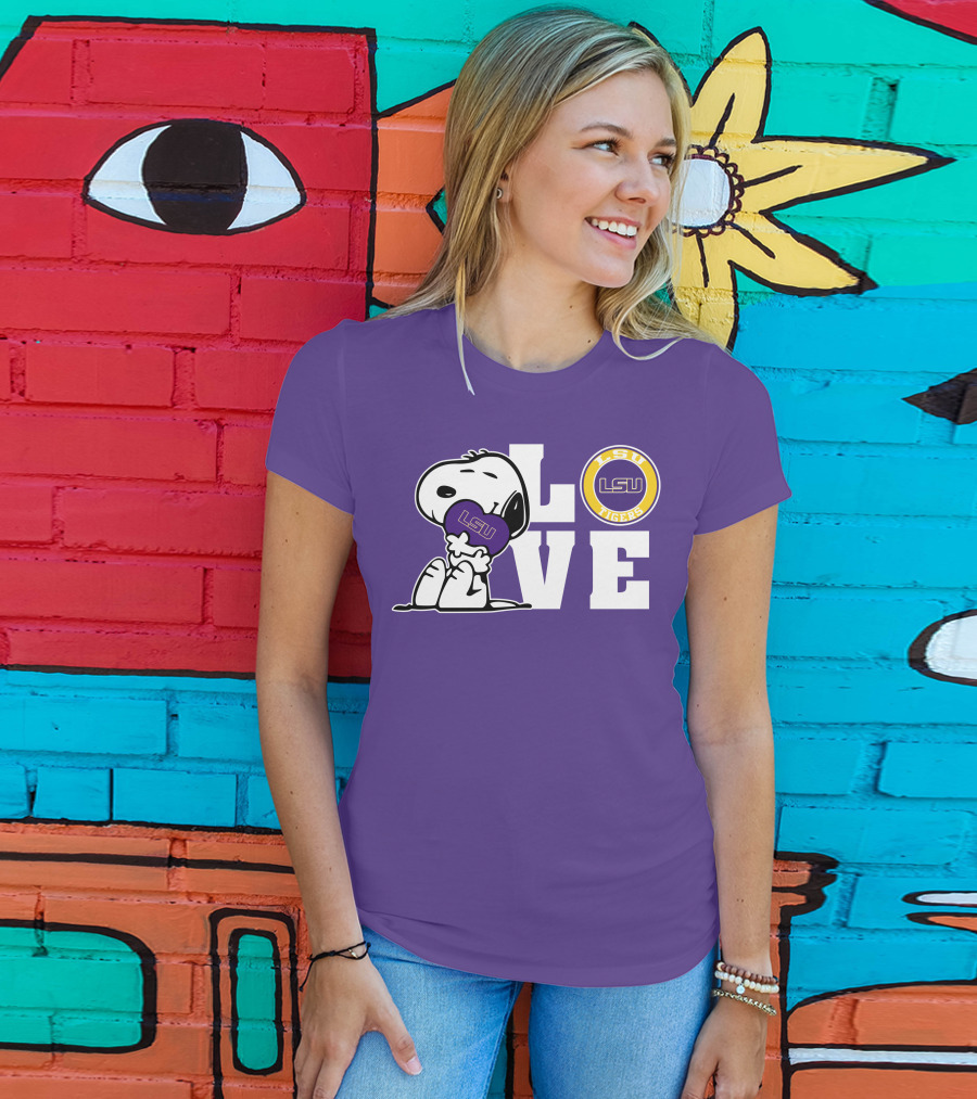 Snoopy Love LSU Tigers LSU T-Shirt
