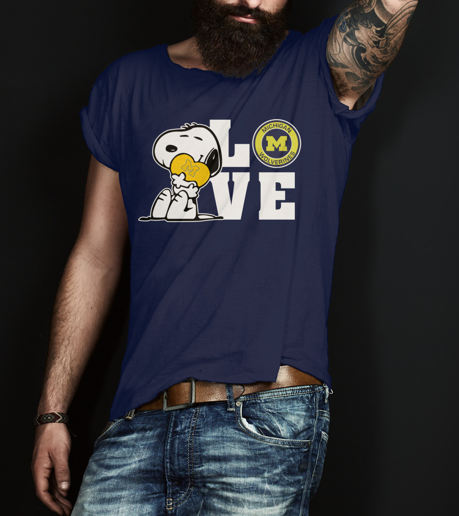 Snoopy Love Michigan Wolverines Peanuts Football T-Shirt