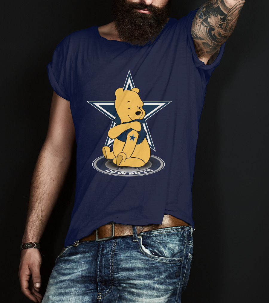 Dallas Cowboys Winnie The Pooh Star Logo Hugging Sitting T-Shirt