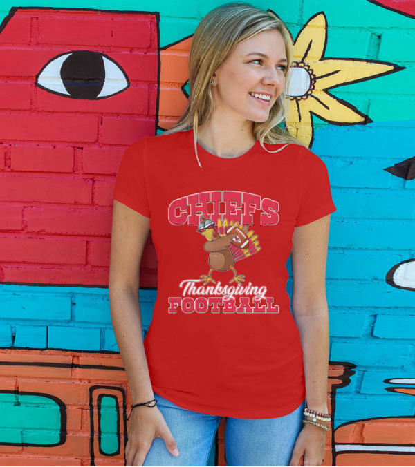 Chiefs Thanksgiving Football Turkey Holding Football T-Shirt