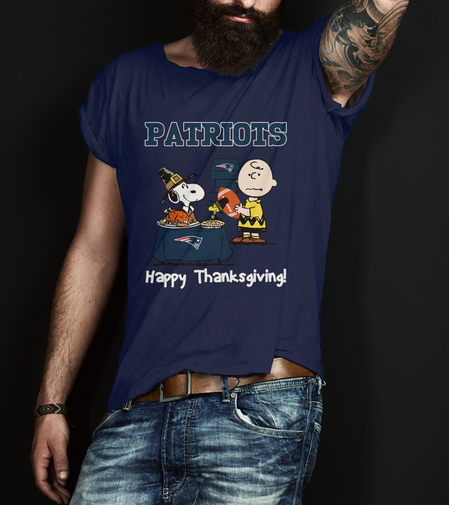 New England Patriots Snoopy Charlie Brown Happy Thanksgiving Football T-Shirt