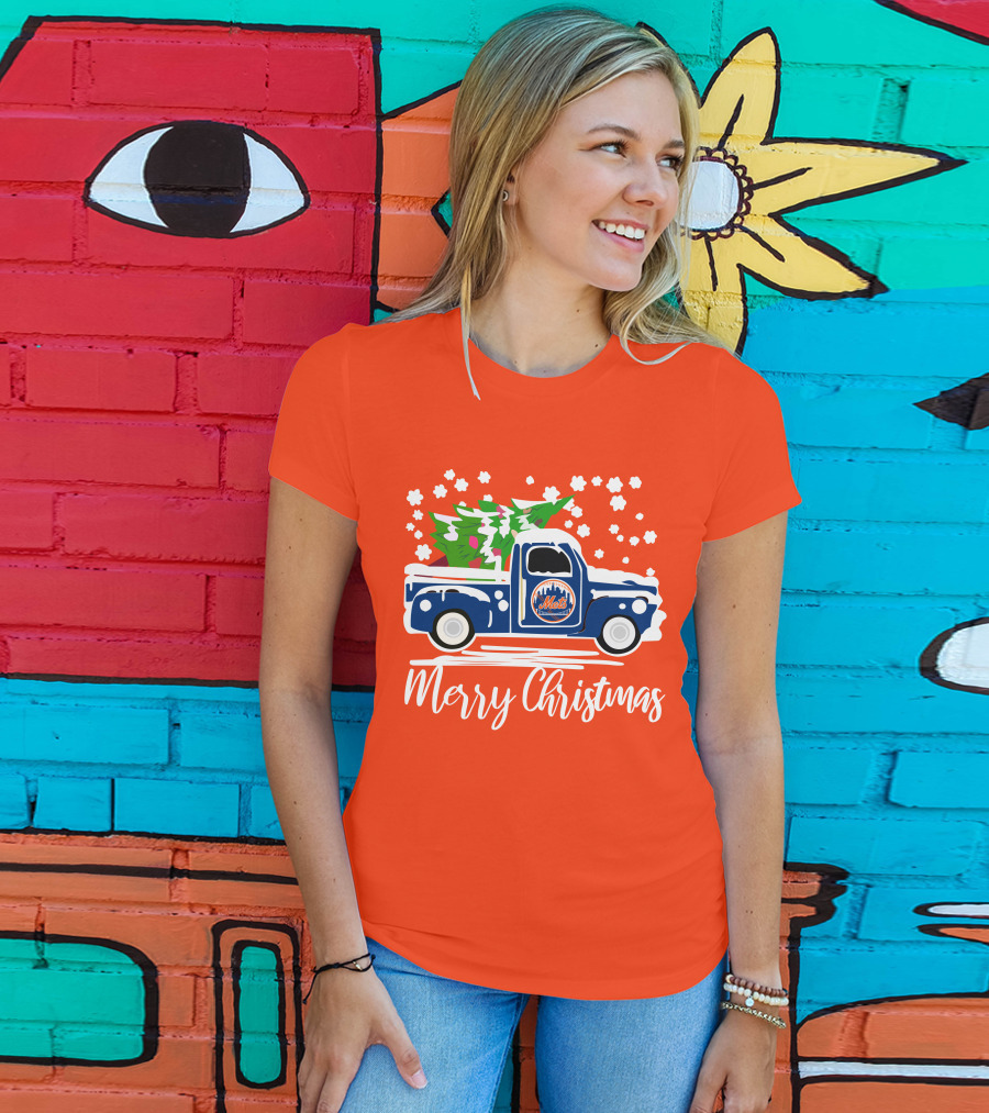 New York Mets Vintage Truck Merry Christmas Snowflakes T-Shirt