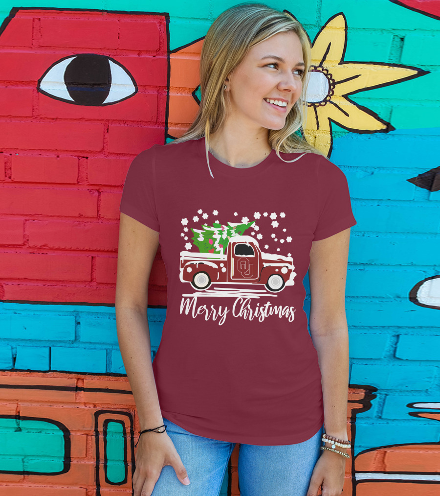Merry Christmas Oklahoma Sooners Vintage Truck With Tree T-Shirt