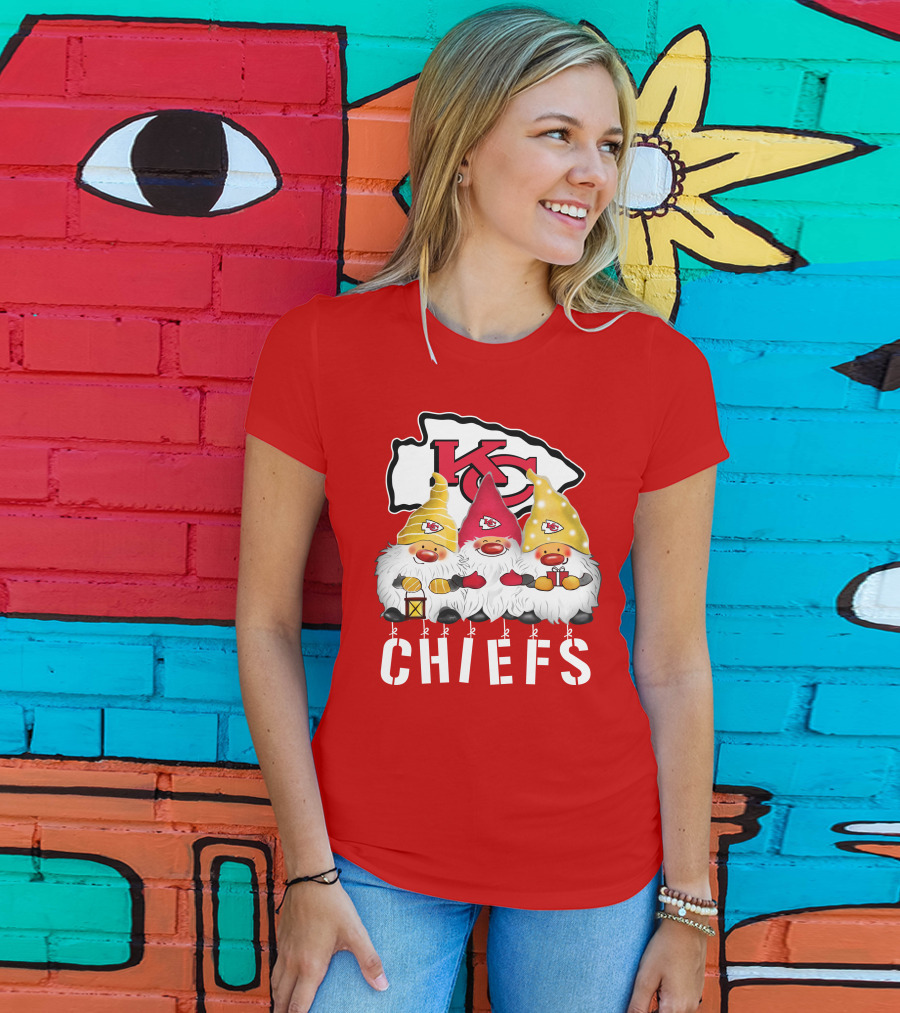 Kansas City Chiefs Merry Christmas Happy Holidays Gnomes T-Shirt