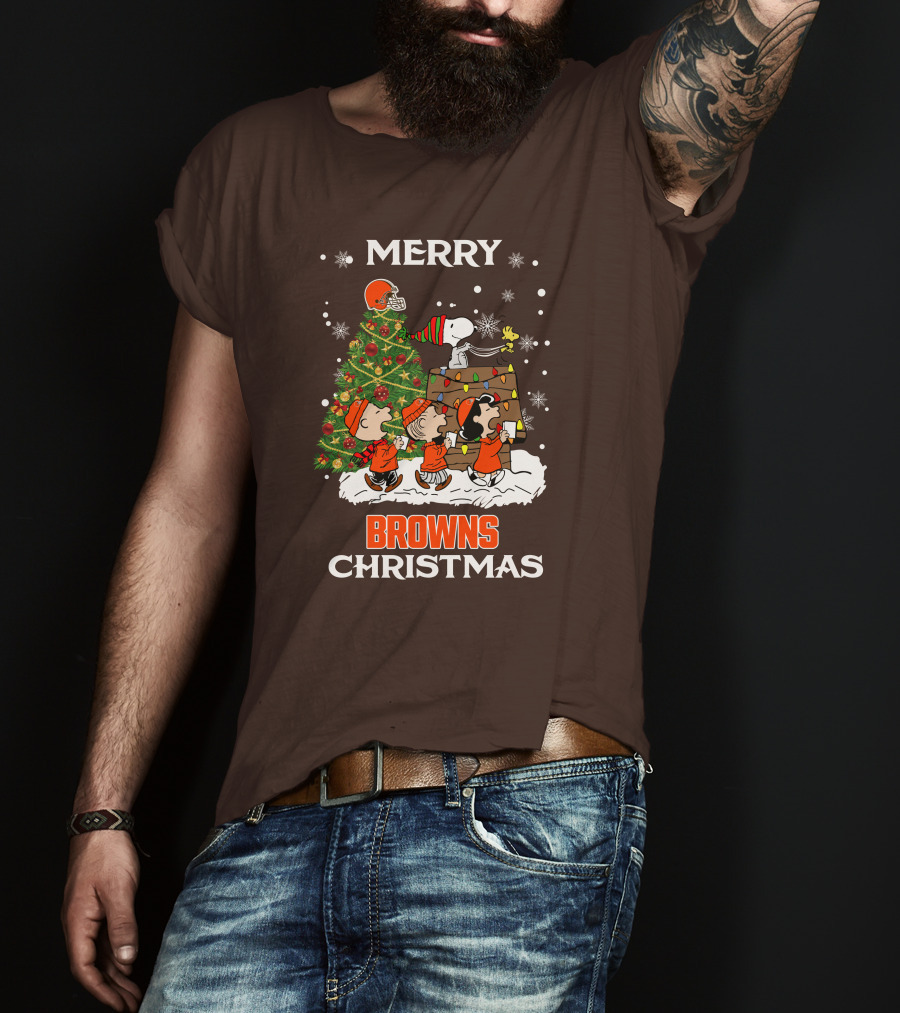 Merry Browns Christmas Peanuts Christmas Tree Celebration T-Shirt