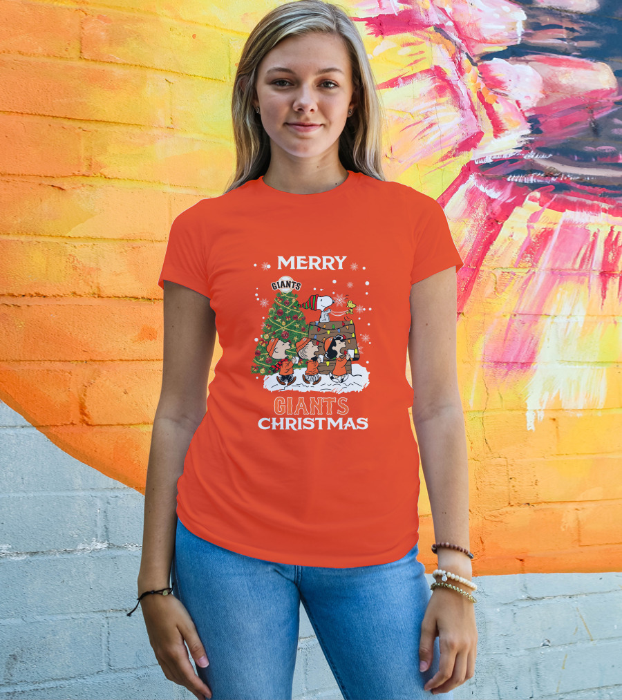 Merry Christmas San Francisco Giants Peanuts Tree T-Shirt