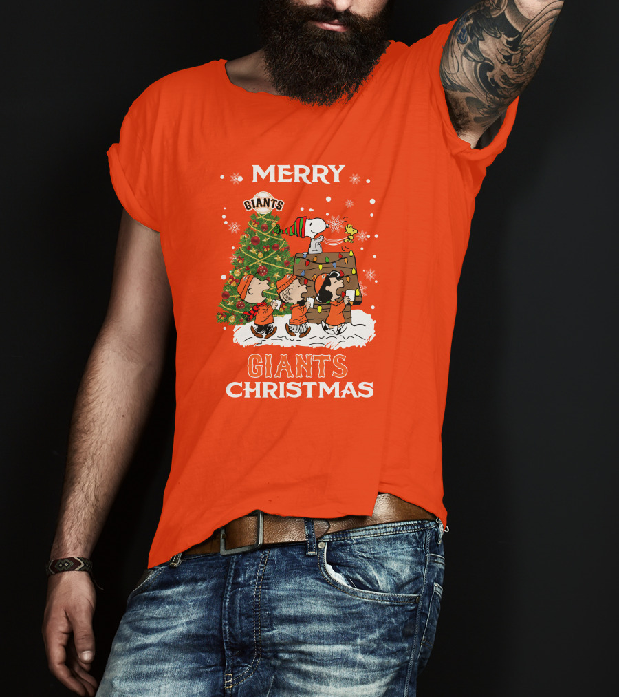 Merry Christmas San Francisco Giants Peanuts Tree T-Shirt