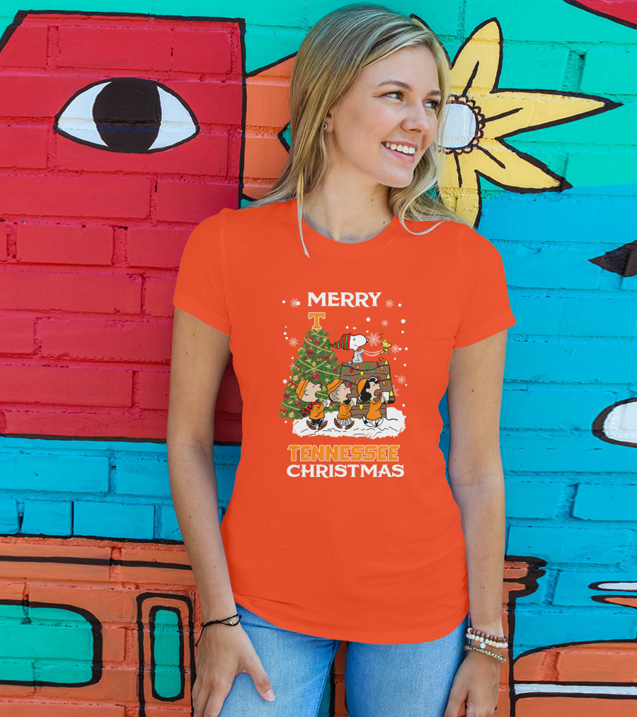 Merry Tennessee Christmas Peanuts Tree With Snoopy And Friends T-Shirt