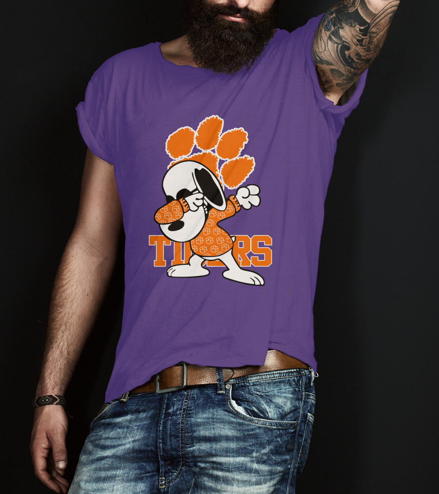Snoopy Dabbing Clemson Tigers Paw Prints T-Shirt