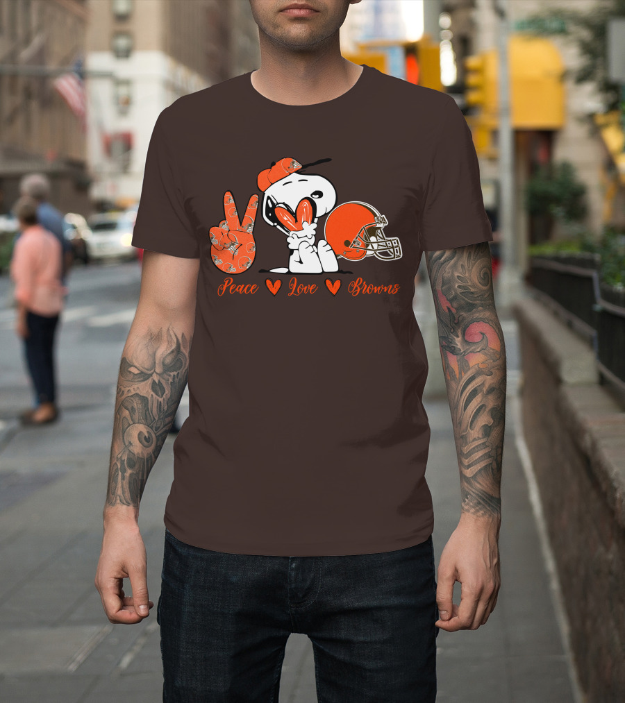 Peace Love Browns Snoopy Cleveland Browns Helmet T-Shirt