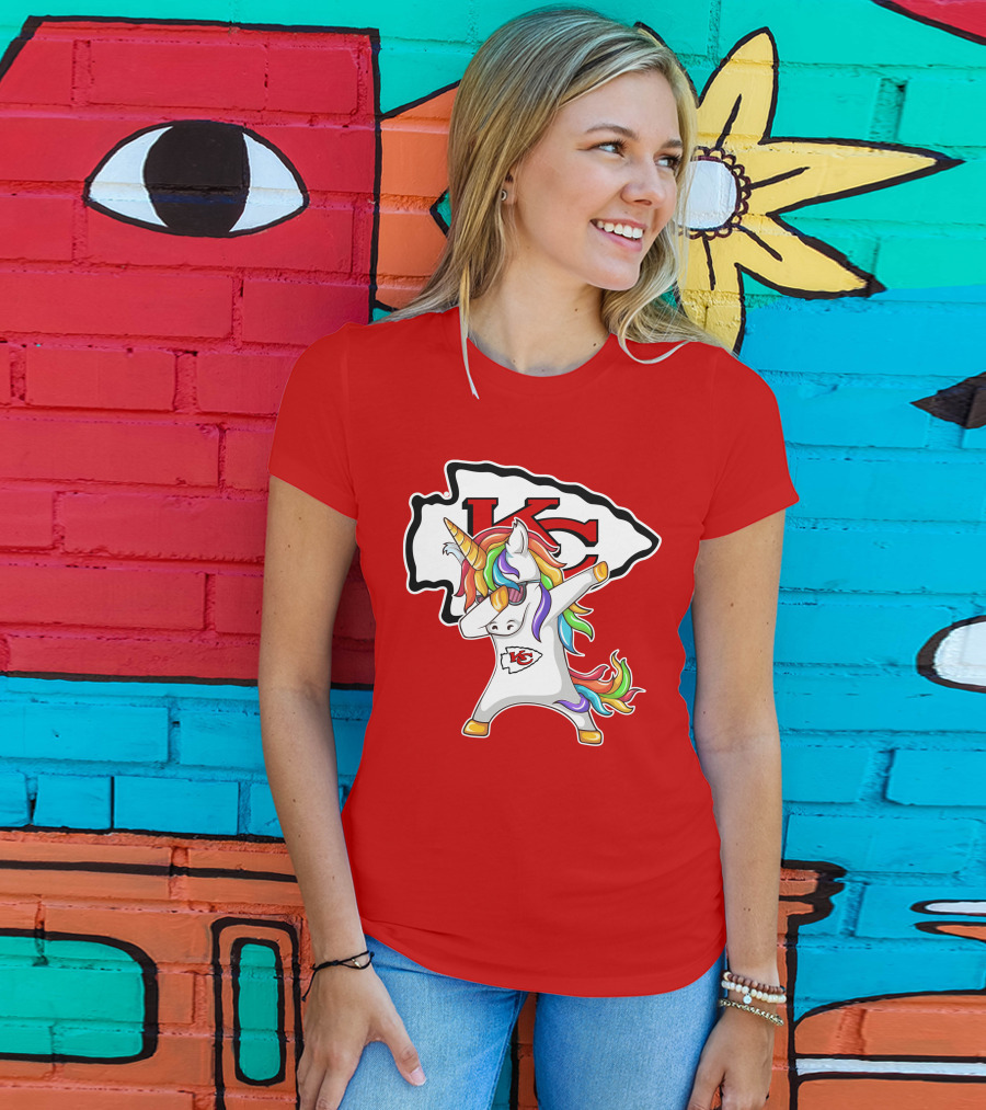Kansas City Chiefs Unicorn Dabbing KC Logo Rainbow Mane T-Shirt
