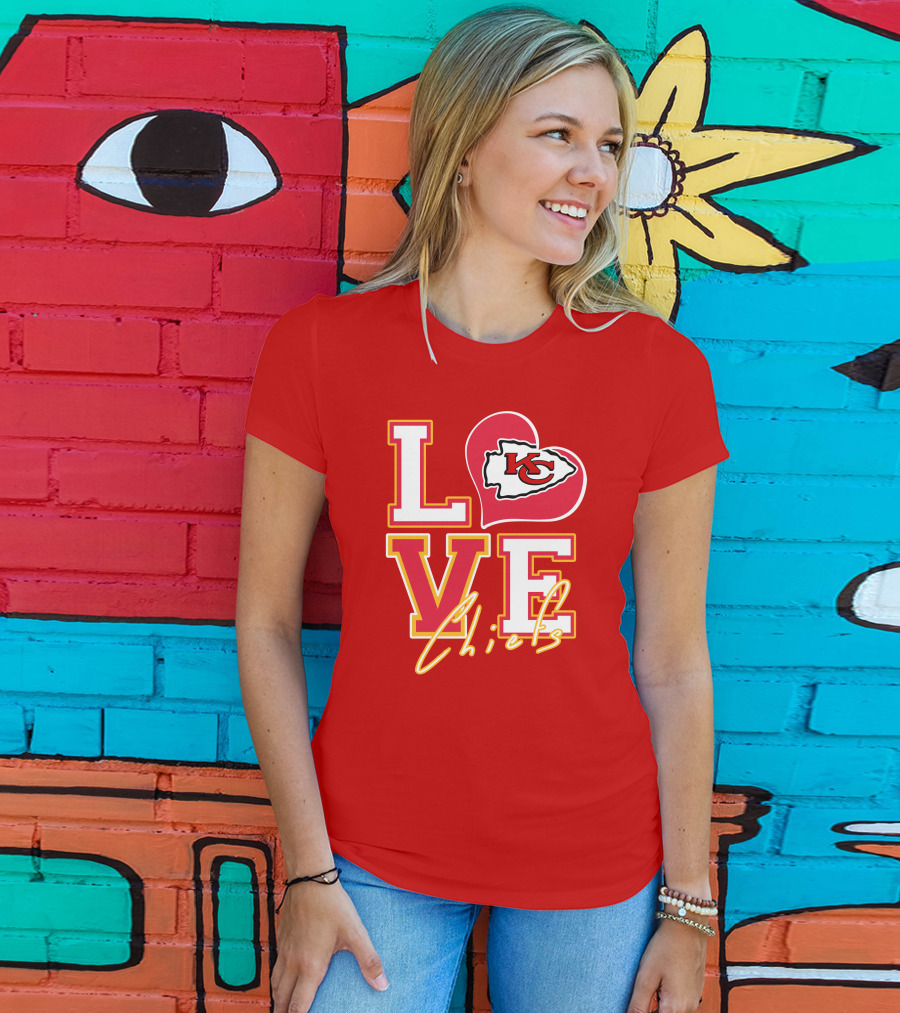 LOVE Chiefs KC Arrowhead Heart T-Shirt