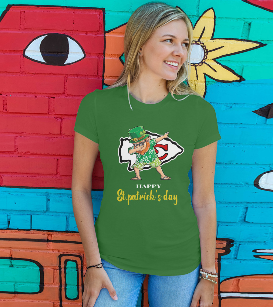 Happy St. Patrick's Day Kansas City Chiefs Dabbing Leprechaun T-Shirt