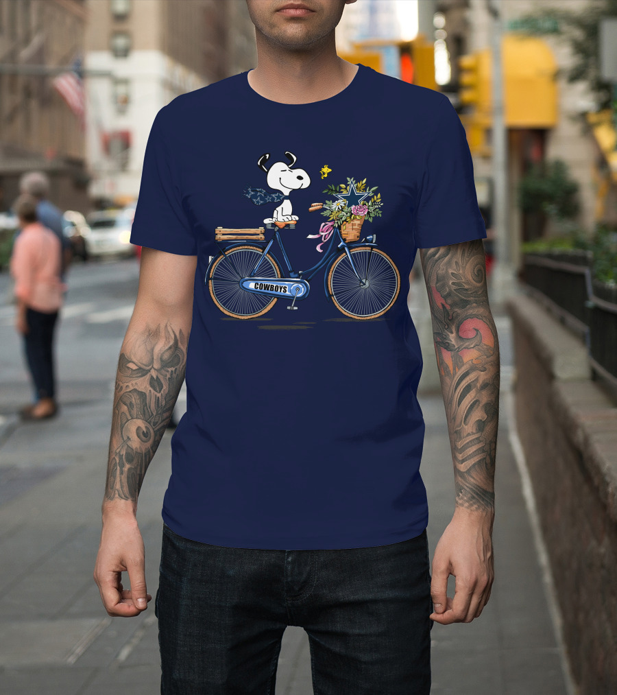 Dallas Cowboys Snoopy On Bicycle With Flowers And Star Basket T-Shirt
