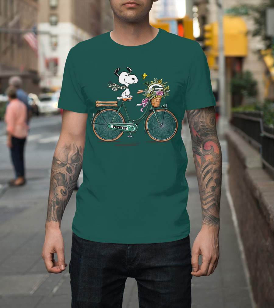 Packers Snoopy On Bicycle With Flowers And Woodstock T-Shirt