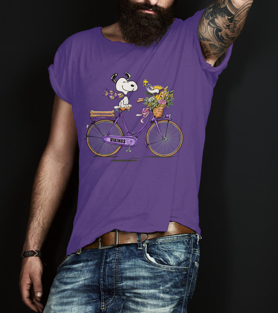 Minnesota Vikings Snoopy Woodstock Bicycle Adventure T-Shirt