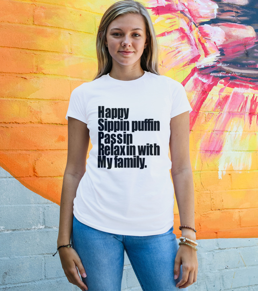 Happy Sippin Puffin Passin Relaxin With My Family Retro Vintage Style T-Shirt