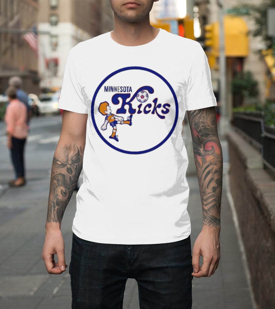 Minnesota Kicks Soccer Cartoon Player Retro Style T-Shirt