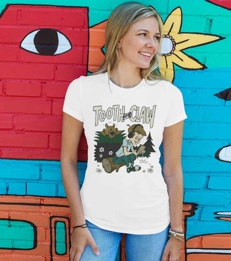 Tooth And Claw Podcast Don’t Look Behind You Headphones Listening Cartoon Dog Forest Scene T-Shirt