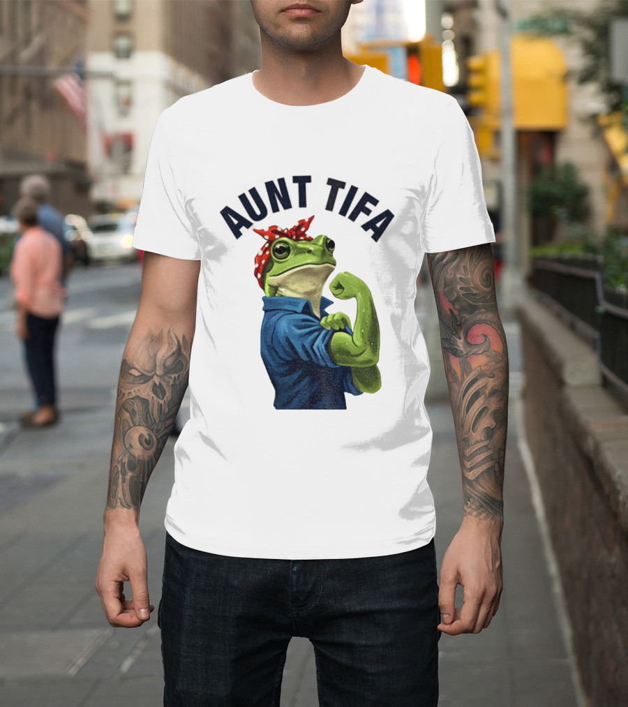 Aunt Tifa Rosie The Riveter Frog Meme Resist T-Shirt