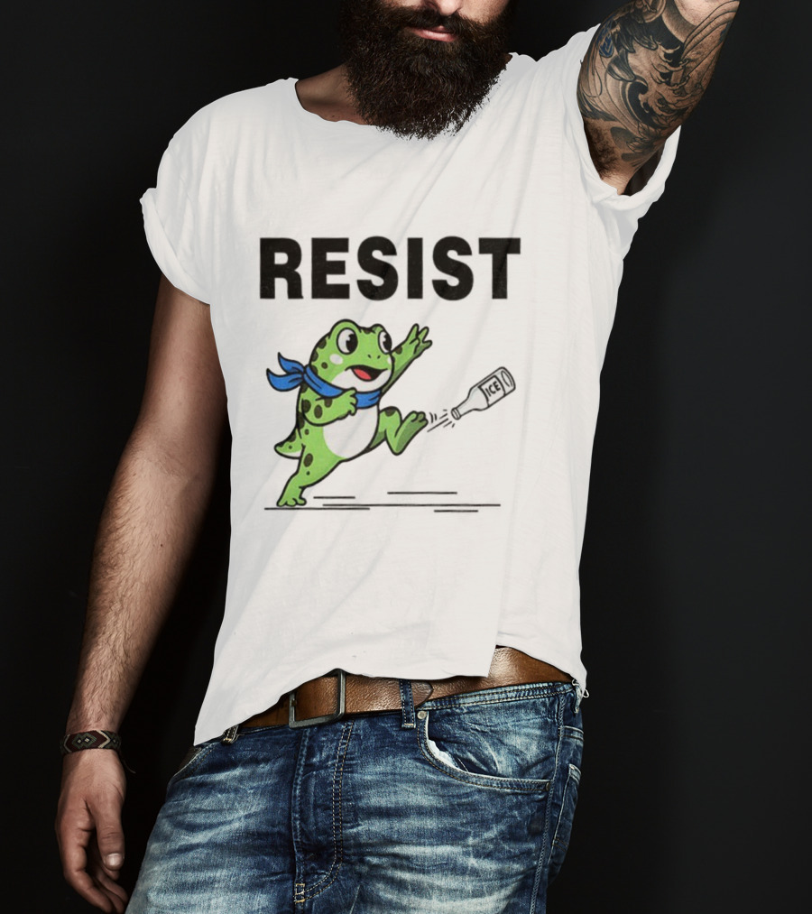Portland Frog Resist Anti-ICE Protest Jumping Art T-Shirt