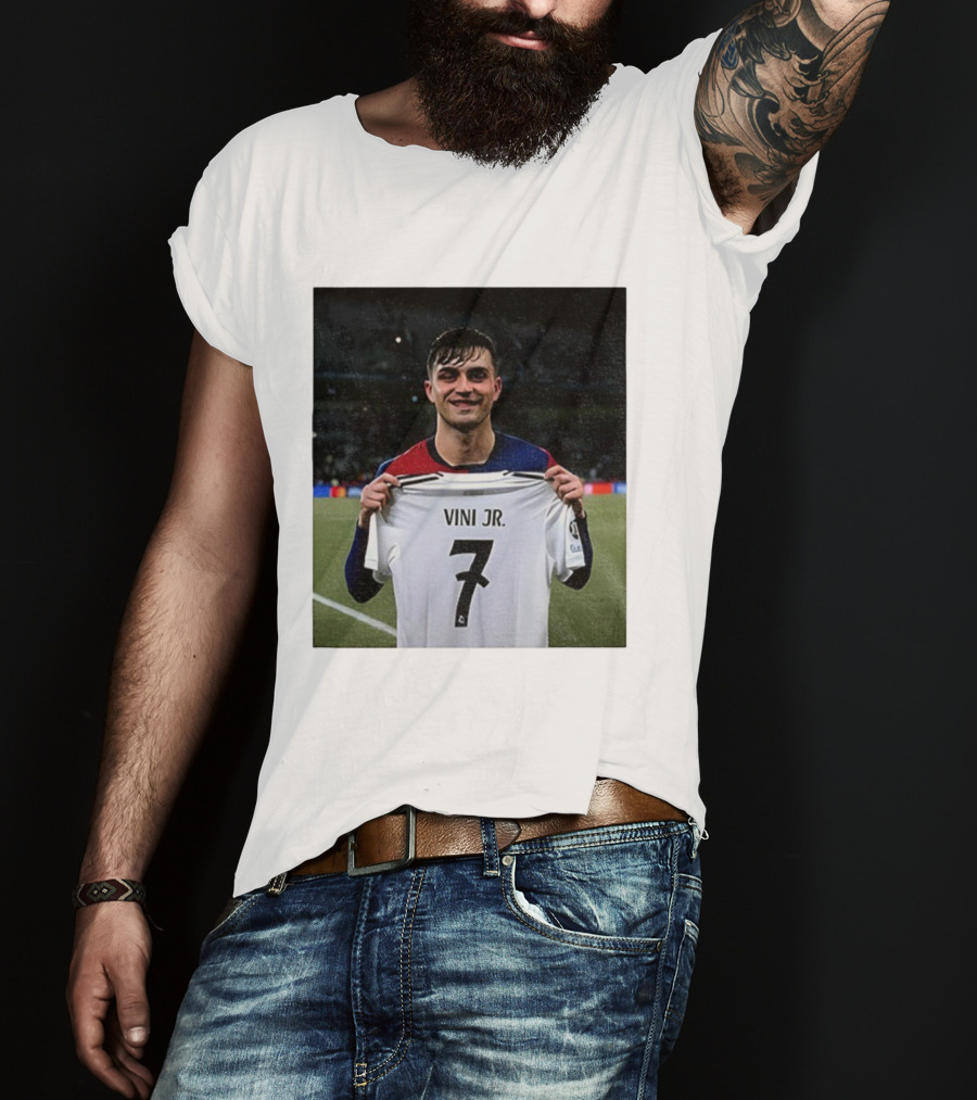 Pedri Holding Vini Jr 7 Jersey La Liga Real Madrid T-Shirt