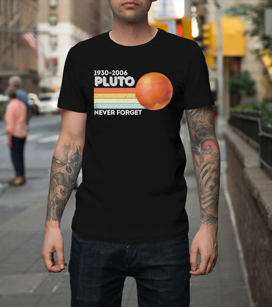 Pluto Never Forget 1930 2006 Vintage Retro Planet Tribute T-Shirt