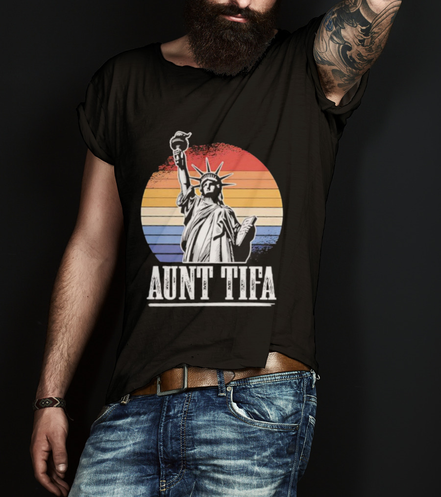 Statue Of Liberty Aunt Tifa Vintage Retro Stripes T-Shirt