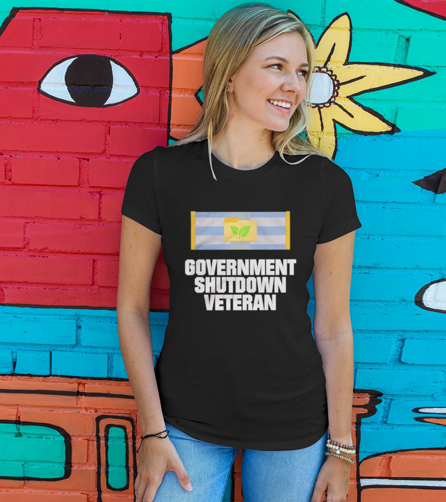 Government Shutdown Veteran Green Leaves Folder Icon Stripes T-Shirt
