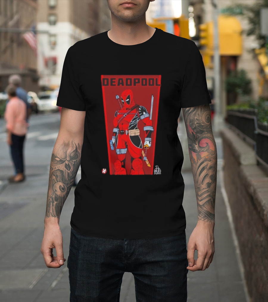 Deadpool Classic Comic Stance Red Black Sword Katanas T-Shirt