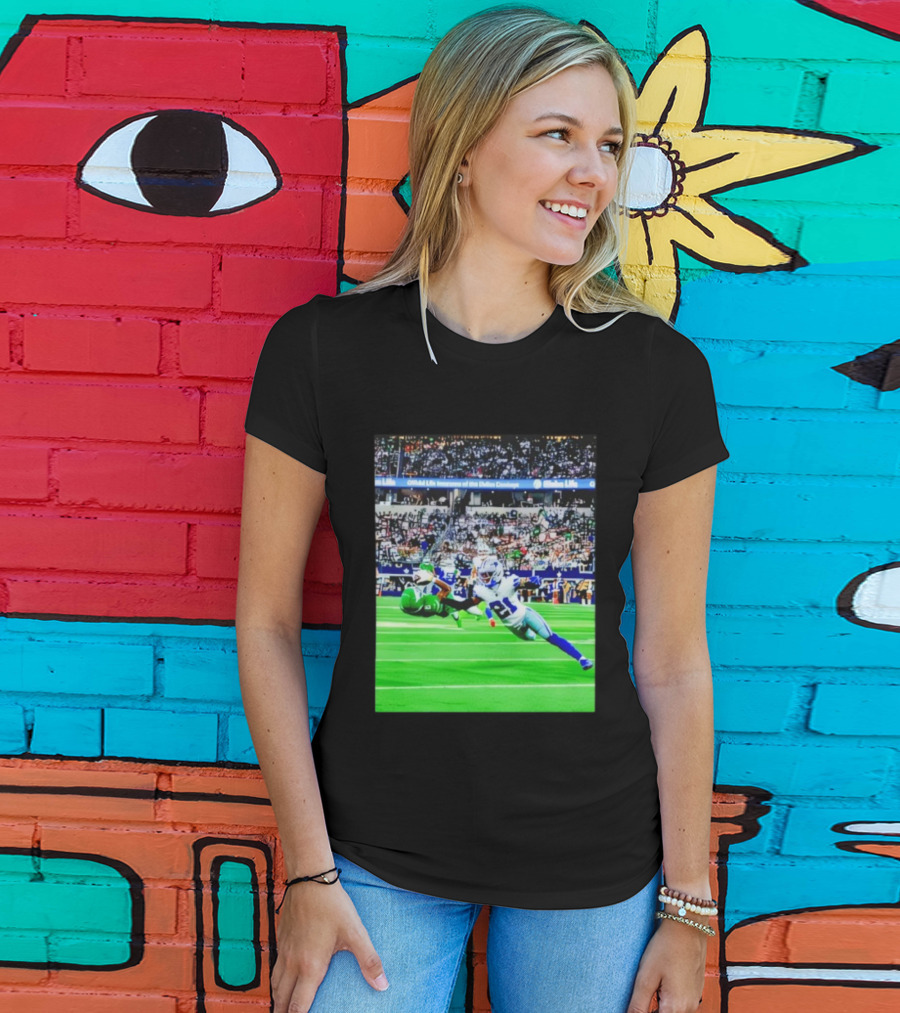 Evonta Smith Spectacular Leap Against Cowboys T-Shirt