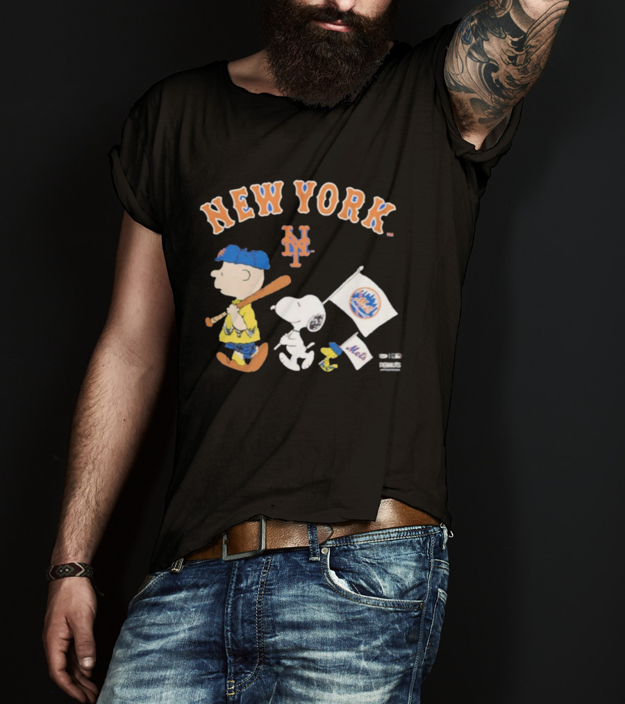 New York Mets Peanuts Characters Charlie Brown Snoopy Woodstock T-Shirt
