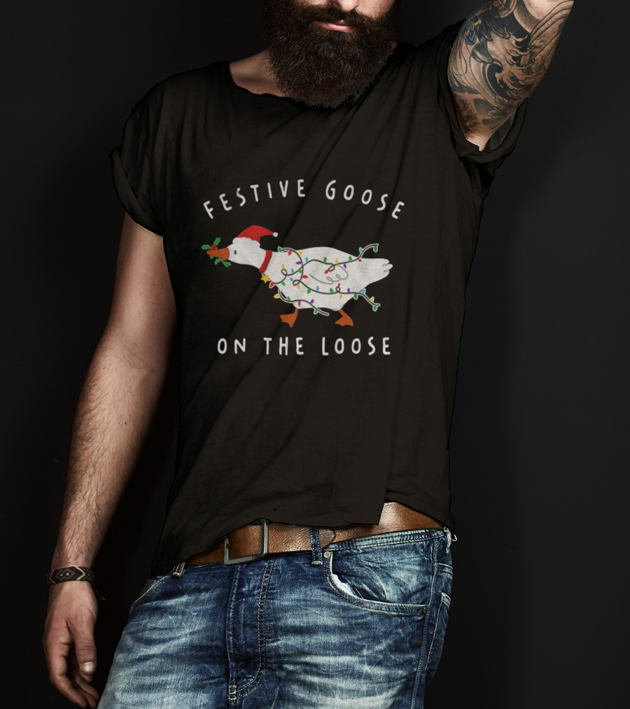 Festive Goose On The Loose Christmas Lights Santa Hat T-Shirt
