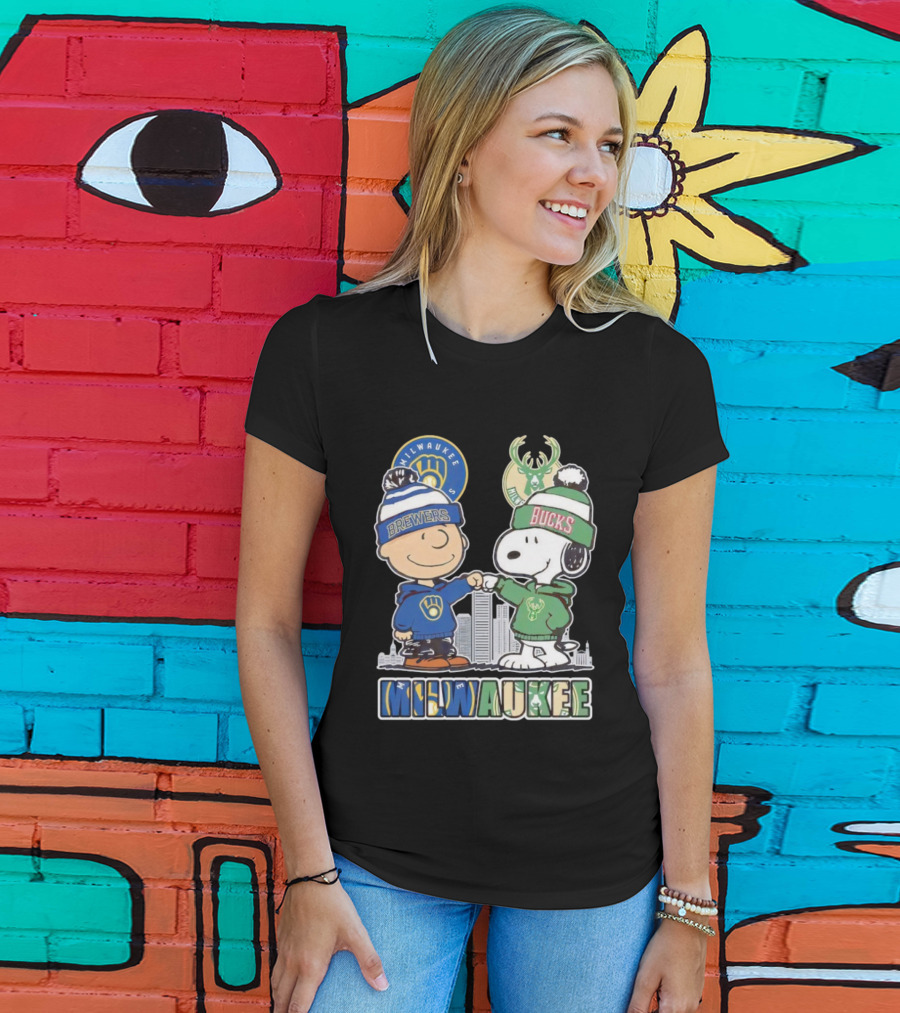 Charlie Brown Snoopy Milwaukee Brewers Bucks Fist Bump T-Shirt