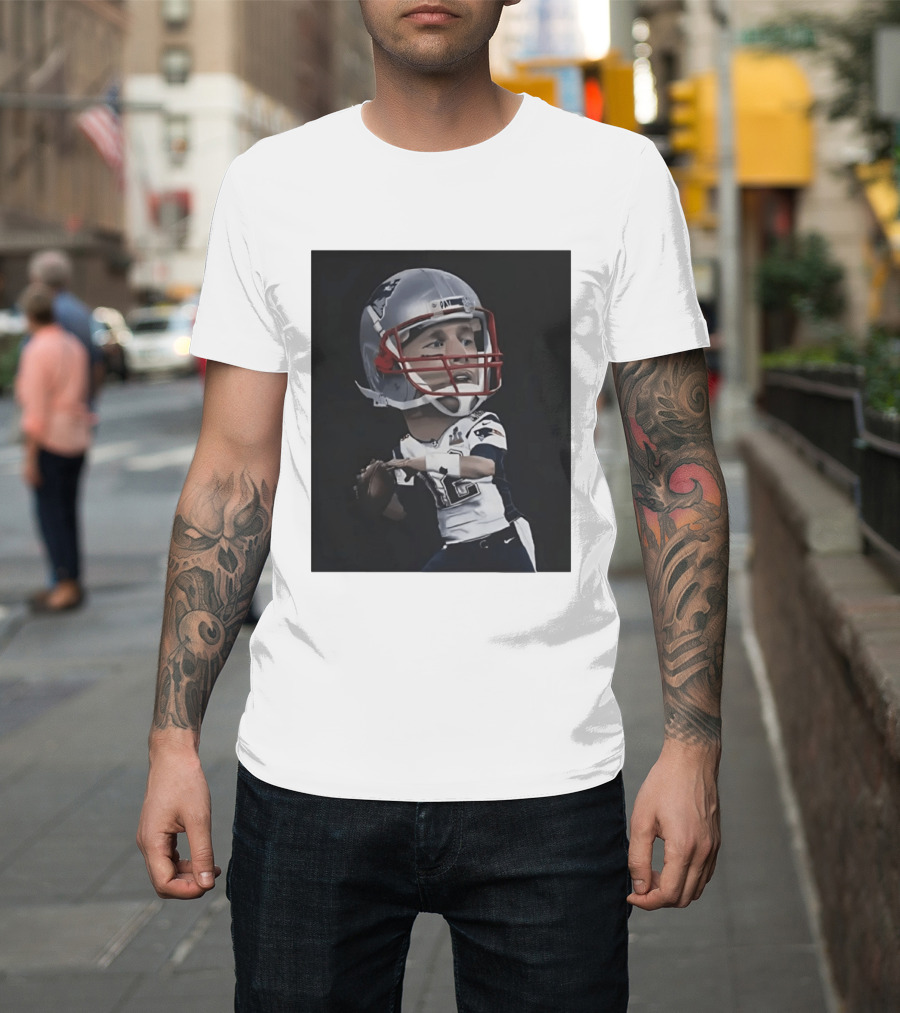 Tom Brady New England Patriots Caricature Super Bowl MVP Quarterback 12 Football Helmet T-Shirt