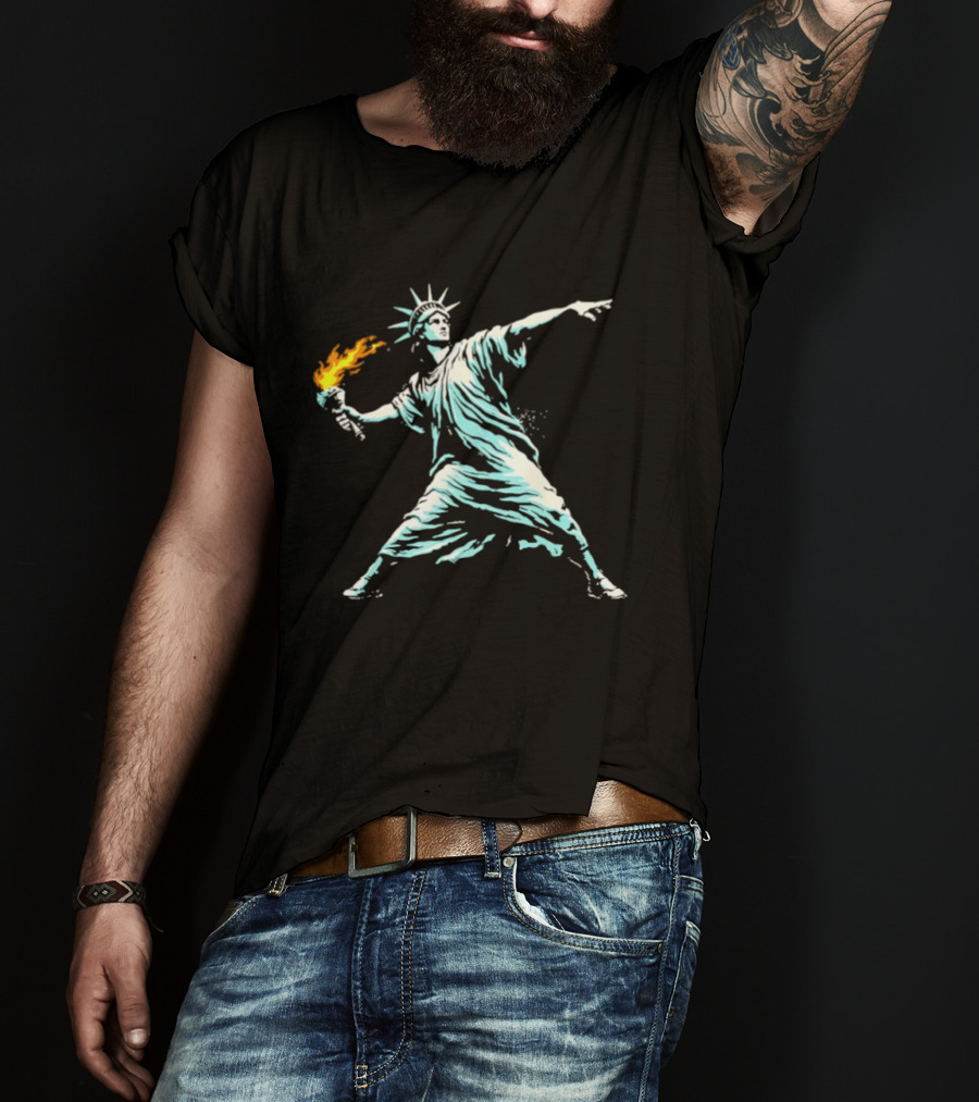 Statue Of Liberty Throwing Torch Meme T-Shirt