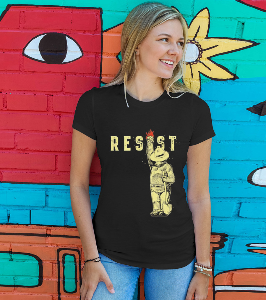 Protect Our National Parks Bear Resist Fist Fire Shovel T-Shirt
