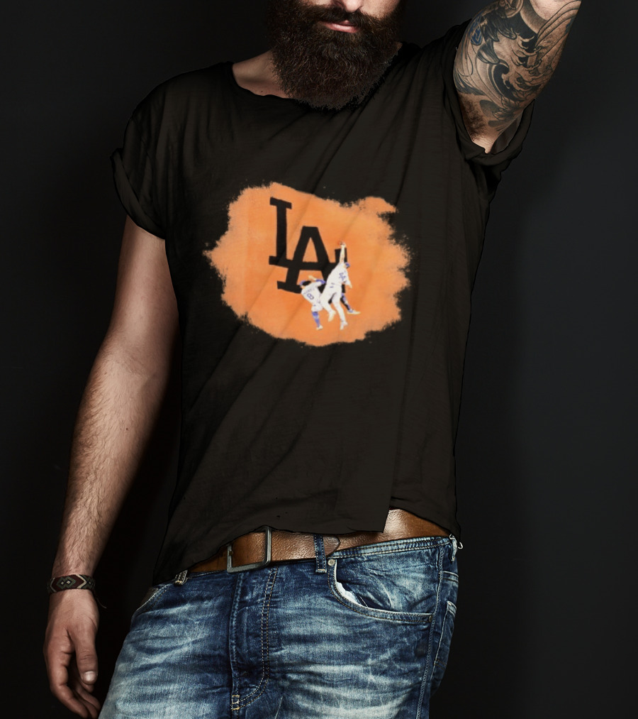 Los Angeles Dodgers Kike Hernandez Manny Machado Highlight Catch T-Shirt