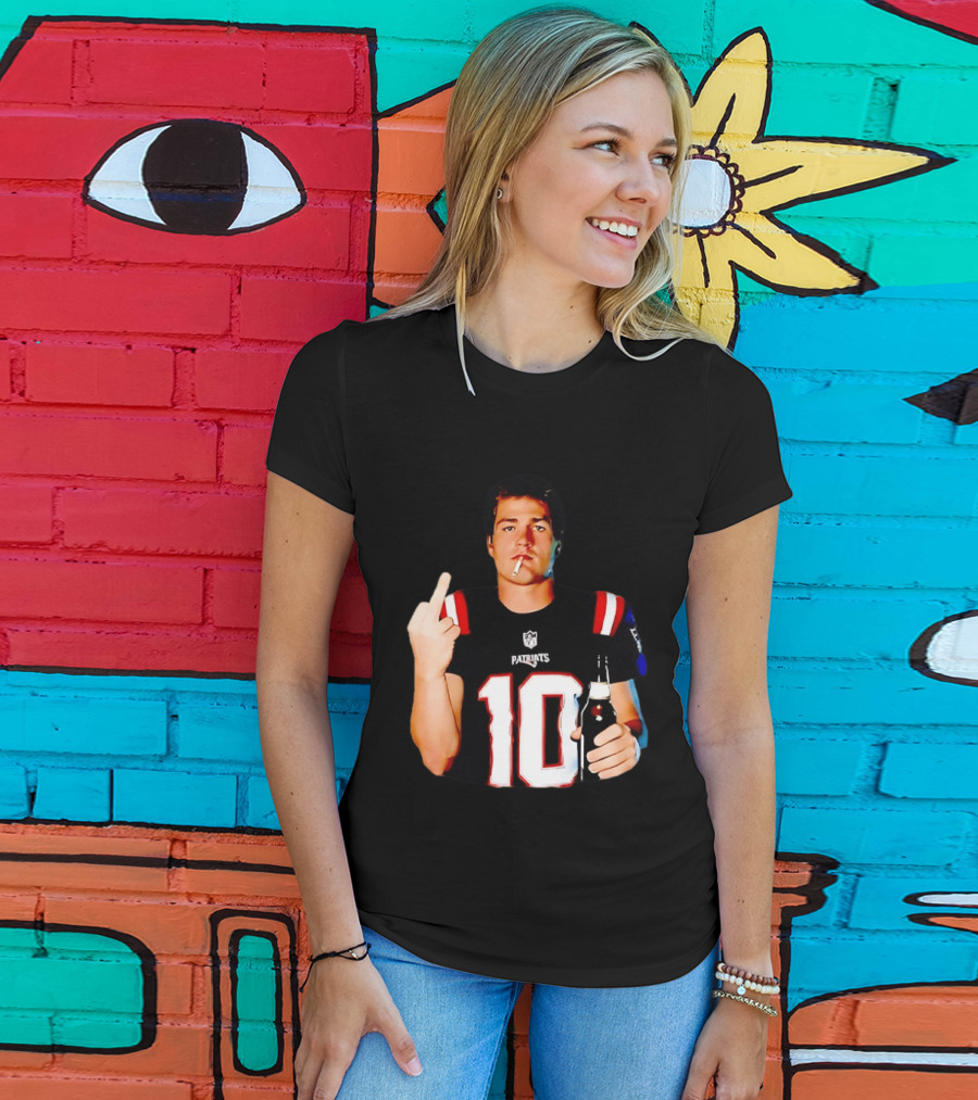 Drake Maye Middle Finger Smoking Holding Beer Can New England Patriots 10 T-Shirt
