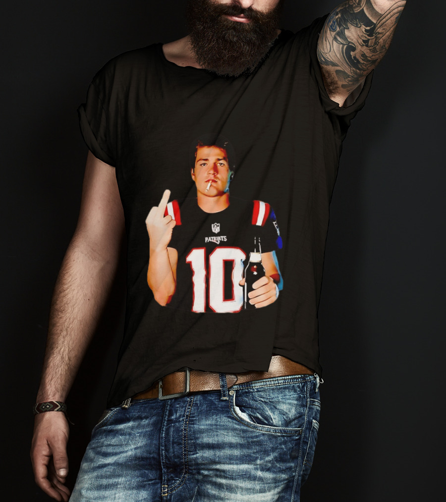 Drake Maye Middle Finger Smoking Holding Beer Can New England Patriots 10 T-Shirt