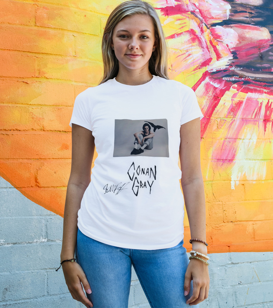 Conan Gray Sitting Pose With Bird T-Shirt